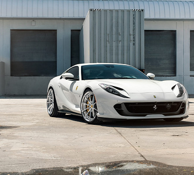 Фото дисков Anrky AN28 на Ferrari 812