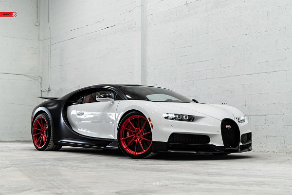 Фото дисков Anrky AN13 Красный сатин на Bugatti Chiron