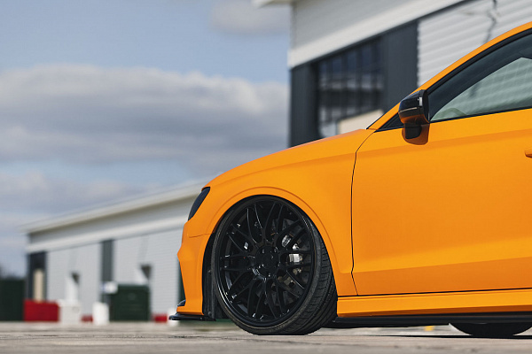 Фото дисков Motegi Racing CM10 Черный сатин на Audi A/S/RS 3 (8V)
