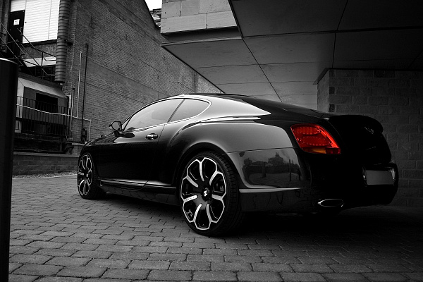 Фото дисков Kahn Dark Mist Алмазная проточка на Bentley Continental GT I