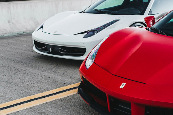 Фото дисков Brixton Forged PF5 Черный глянец на Ferrari 488