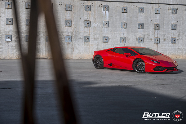Фото дисков Vossen M-X2 Черный глянец на Lamborghini Huracan