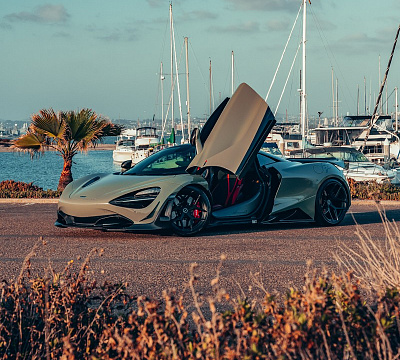 Фото дисков Brixton Forged PF7 на McLaren 720S