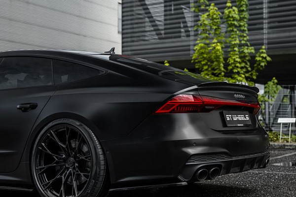 Фото дисков ST Wheels ST9 Черный глянец на Audi A/RS 7 (4K)