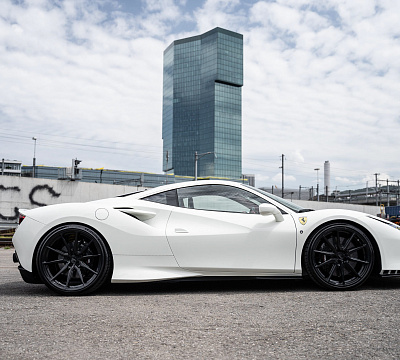 Фото дисков Vossen HF-3 на Ferrari F8
