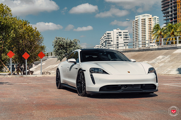 Фото дисков Vossen M-X3 (3-Piece) Черный сатин на Porsche Taycan I
