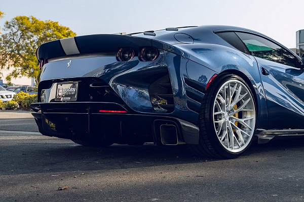 Фото дисков Anrky AN30 Глянцевый лак на Ferrari 812
