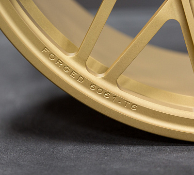 Vossen UV-1