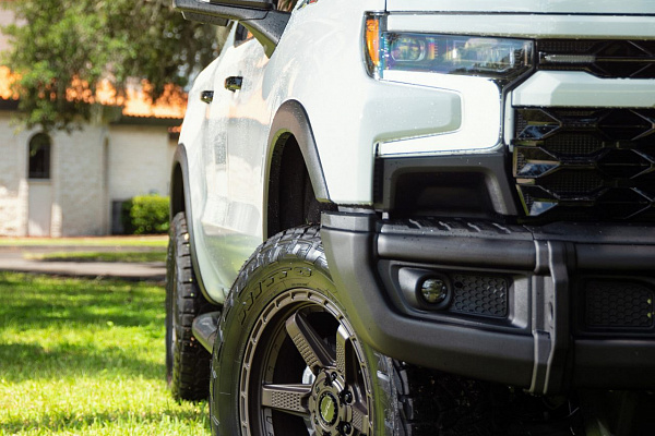 Фото дисков 4PLAY 4PS63 Сатиновая бронза на Chevrolet Silverado IV