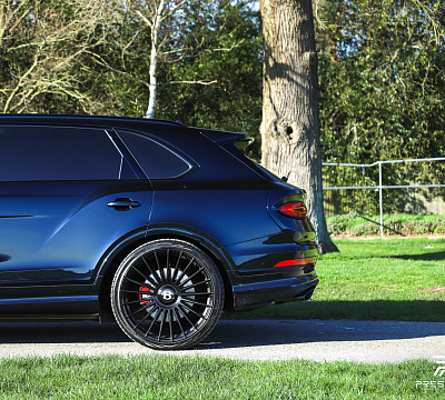 Фото дисков Vossen HF-8 на Bentley Bentayga
