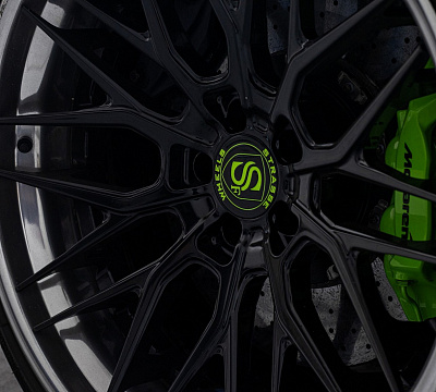 Фото дисков Strasse Wheels SV10M Deep Concave FS на McLaren 720S