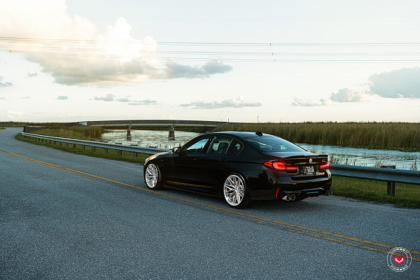 Фото дисков Vossen S21-02 Глянцевый лак на BMW 5/M5 (G30/F90)