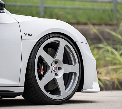 Фото дисков HRE 305M на Audi R8 (4S)