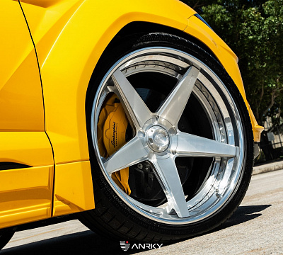 Фото дисков Anrky RS5.3 на Lamborghini Urus