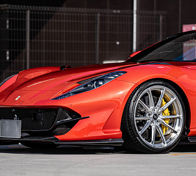 Фото дисков HRE P104SC на Ferrari 812