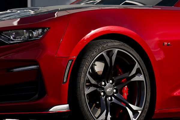 Фото дисков MRR M017 Черный сатин на Chevrolet Camaro VI