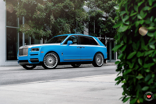 Фото дисков Vossen S17-14 Глянцевый лак на Rolls-Royce Cullinan