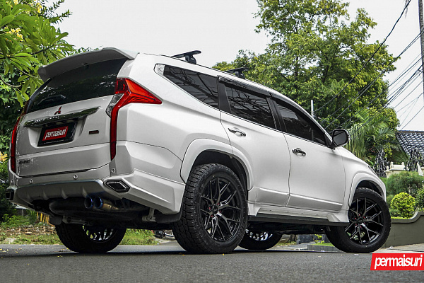 Фото дисков Vossen HF6-4 Глянцевый темный лак на Mitsubishi Pajero Sport III