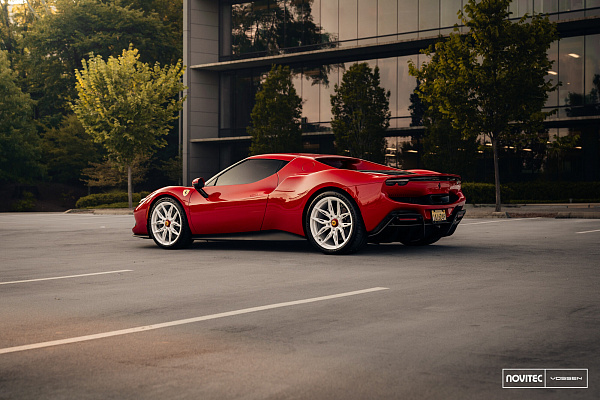 Фото дисков NOVITEC NF11 Белый глянец на Ferrari 296