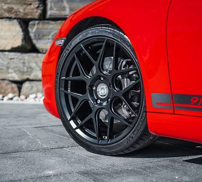 Фото дисков HRE FF01 на Porsche 911 VII