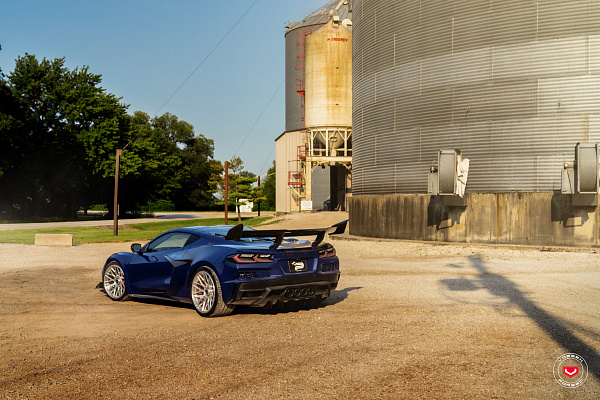 Фото дисков Vossen GEN-03 Глянцевый лак на Chevrolet Corvette C8
