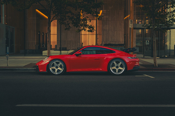 Фото дисков Brixton Forged TR04 Глянцевый лак на Porsche 911 VIII