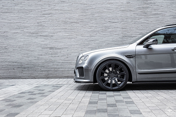 Фото дисков Vossen UV-2 Черный сатин на Bentley Bentayga