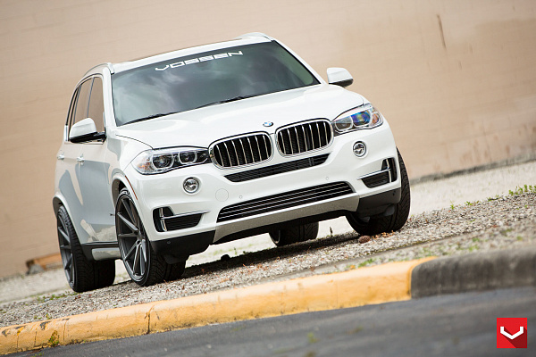 Фото дисков Vossen VFS-1 Сатиновый графит на BMW X5/X5 M (F15/F85)