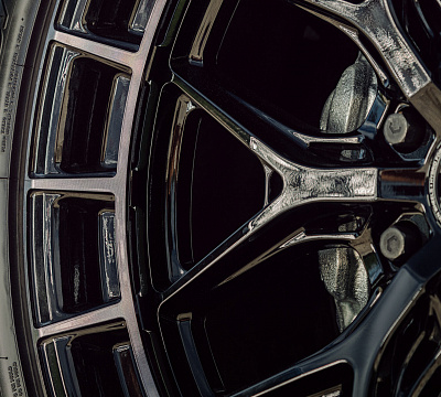 Фото дисков Vossen HFX-1 (6-Lug) на Toyota Sequoia III