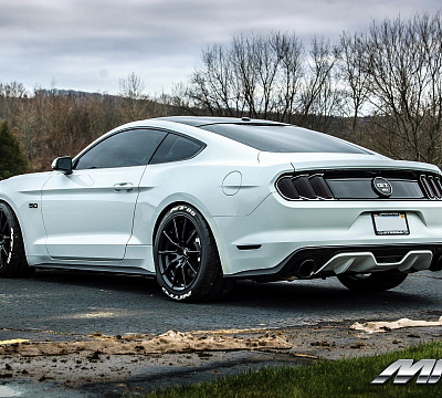 Фото дисков MRR M350 на Ford Mustang VI