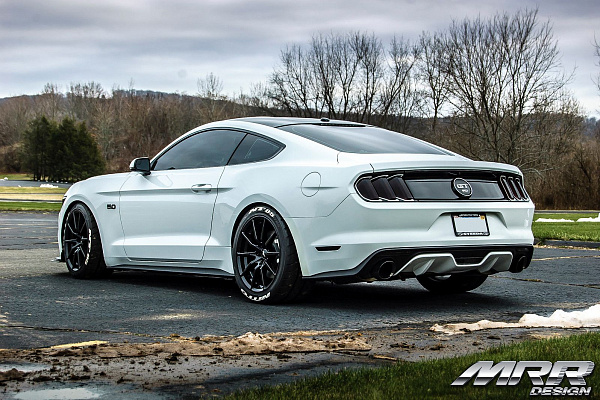 Фото дисков MRR M350 Черный глянец на Ford Mustang VI