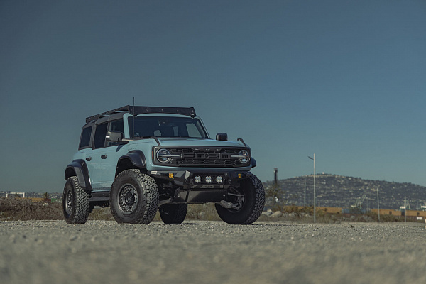 Фото дисков Black Rhino ARMORY Сатиновый графит на Ford Bronco