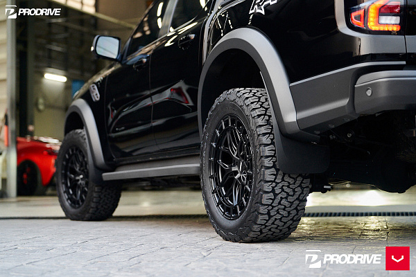 Фото дисков Vossen HFX-1 (6-Lug) Черный глянец на Ford Ranger T6.2