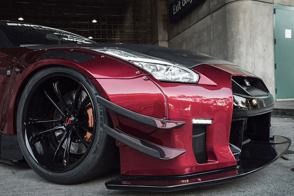 Фото дисков Savini SV43 Черный глянец на Nissan GT-R