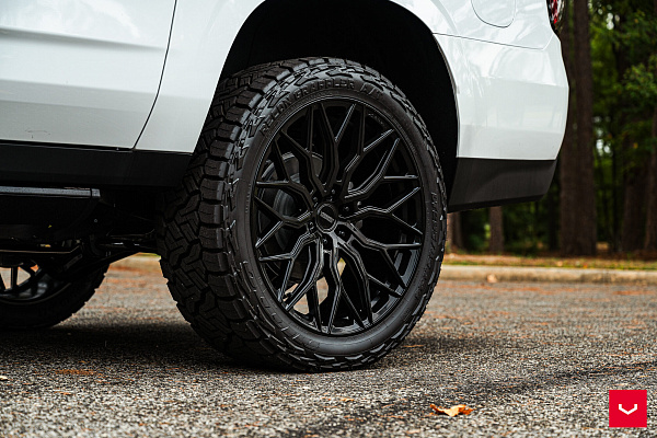 Фото дисков Vossen HF6-3 Черный глянец на Chevrolet Suburban XII
