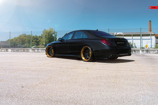 Фото дисков Anrky AN38 Черный глянец на Mercedes-Benz S-Class (W222, C217)