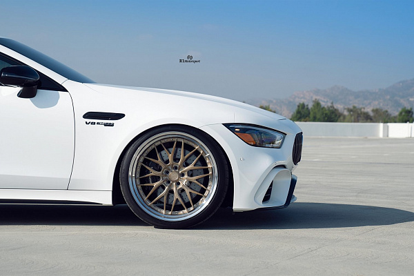 Фото дисков Anrky RS1 Глянцевое темное золото на Mercedes-Benz AMG GT I