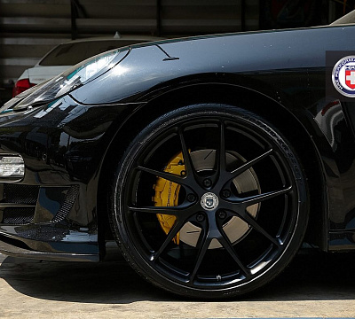 Фото дисков HRE P101 на Porsche Panamera I