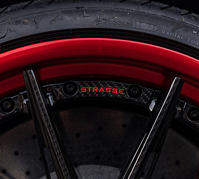 Фото дисков Strasse Wheels SV10-RS Performance на Lamborghini Aventador