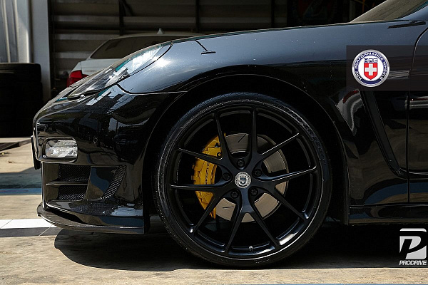 Фото дисков HRE P101 Черный сатин на Porsche Panamera I