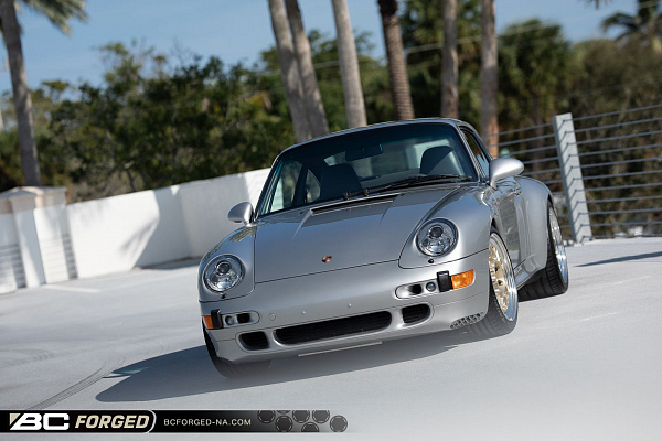 Фото дисков BC Forged MHE28 Глянцевая шампань на Porsche 911 IV