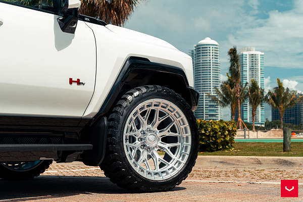 Фото дисков Vossen HFX-1 (8-Lug) Серебро на GMC Hummer EV