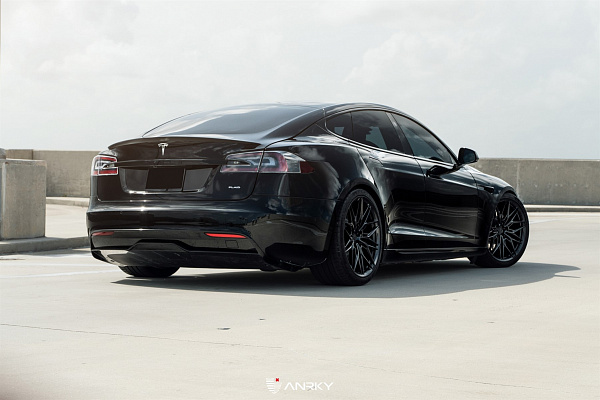 Фото дисков Anrky S1-X1 Черный сатин на Tesla Model S