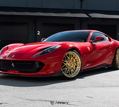 Фото дисков Anrky S2-X1 на Ferrari 812