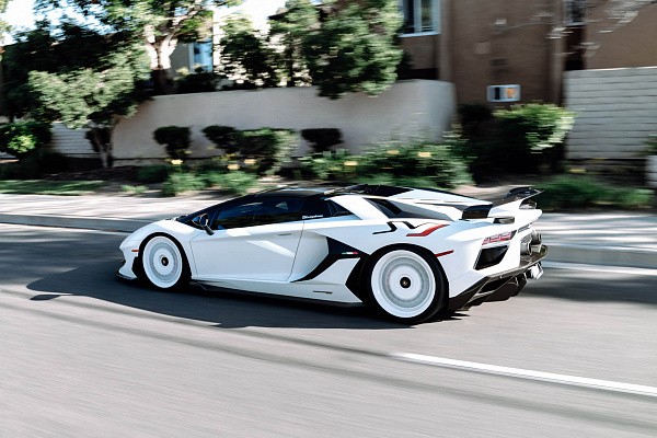 Lamborghini Aventador SV