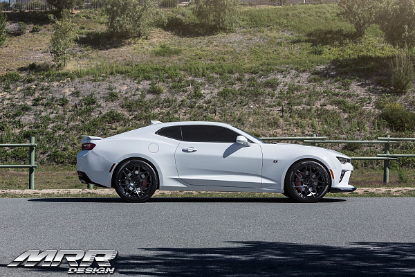 Фото дисков MRR FS01 Черный глянец на Chevrolet Camaro VI