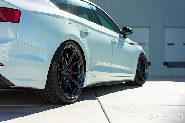 Фото дисков Vossen M-X2 Глянцевый графит на Audi A/S/RS 5 (F5)