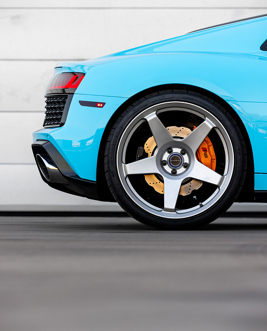 Фото дисков TR04 Серебро на Audi R8 (4S)