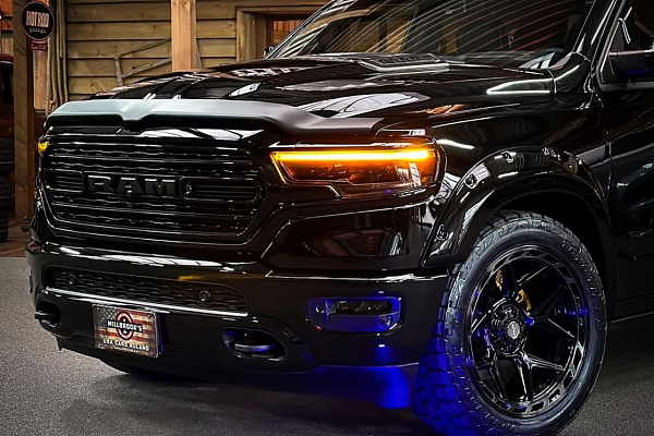 Фото дисков 4PLAY 4P55 Черный глянец на Ram 1500 V