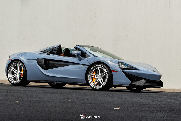 Фото дисков Anrky AN37 Глянцевый лак на McLaren 570S